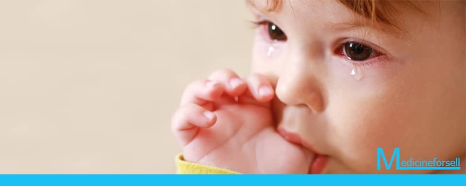ما الذي يسبب الدموع عند الاطفال؟